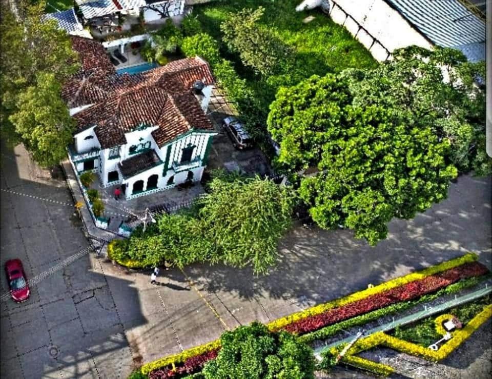 Capilla Del Sol Hotel Garzon  Bagian luar foto
